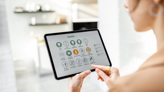 smart-home-tablet-energy-management smart home energy management